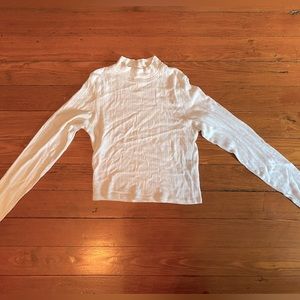 White Long Sleeved Cropped Top from American Eagle size MEDIUM